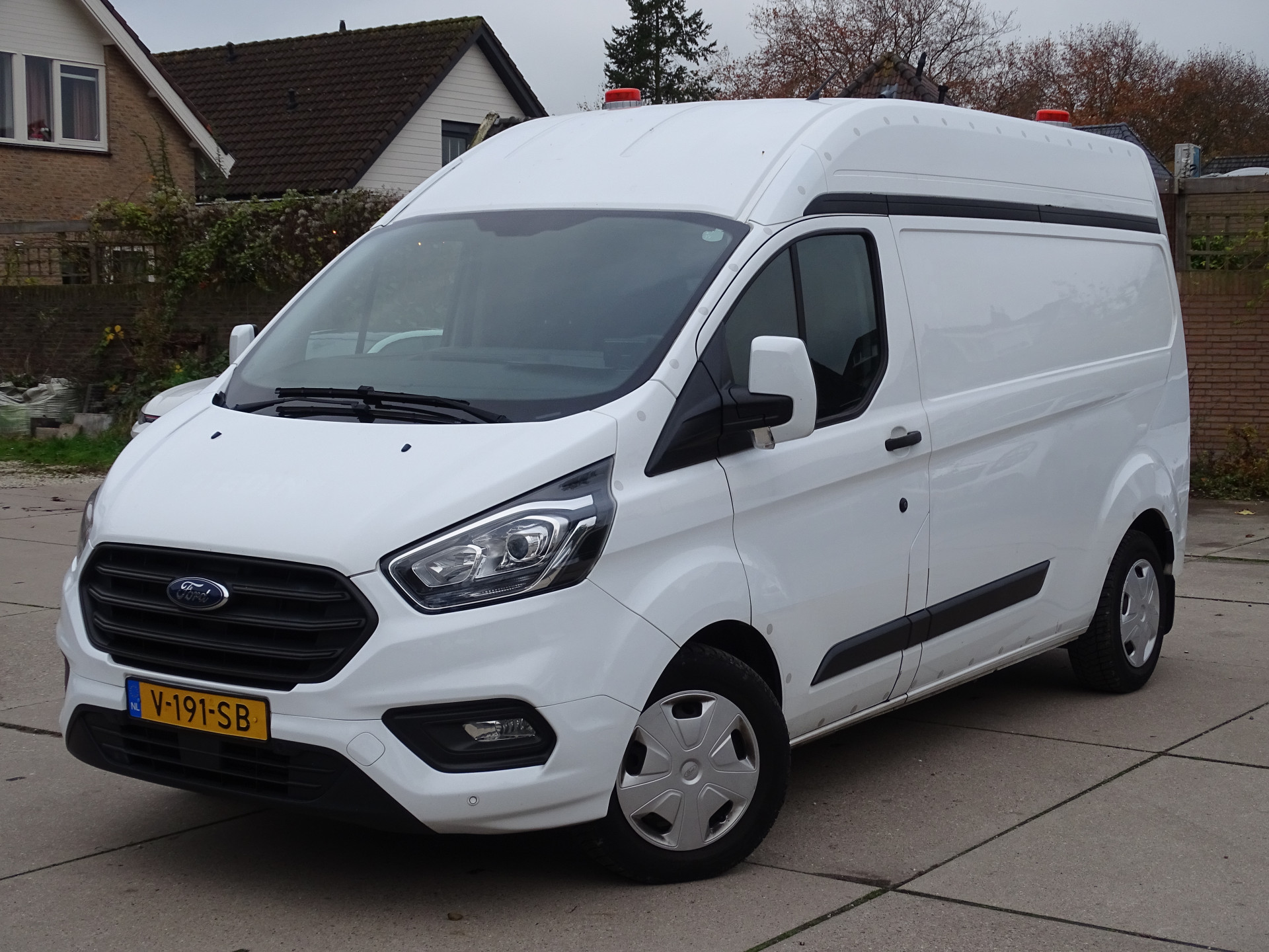 Ford Transit Custom 320 2.0 TDCI L2H2 Trend 49217626-0.jpg | Eltingvans.nl